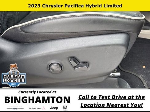 Used 2023 Chrysler Pacifica Limited FWD image 26
