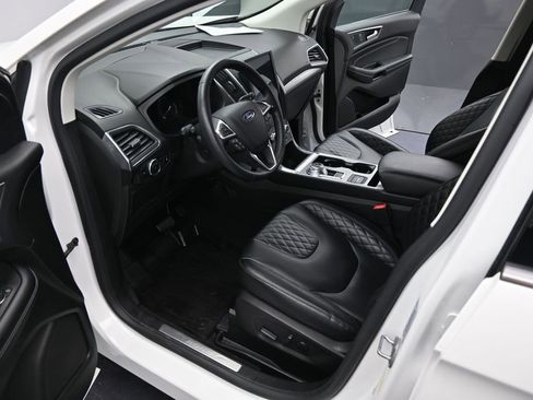 Used 2024 Ford Edge Titanium w/ Equipment Group 301A AWD/4WD image 11
