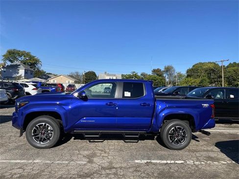 New 2025 Toyota Tacoma TRD Sport image 2