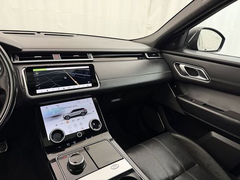 Used 2018 Land Rover Range Rover Velar R-Dynamic SE AWD/4WD image 15