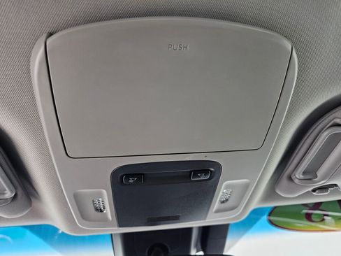 Used 2018 Toyota Camry LE image 21