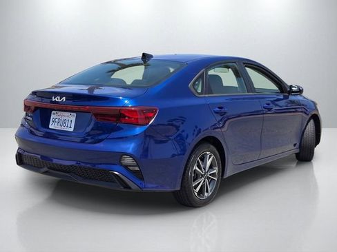 Used 2023 Kia Forte LXS FWD image 4