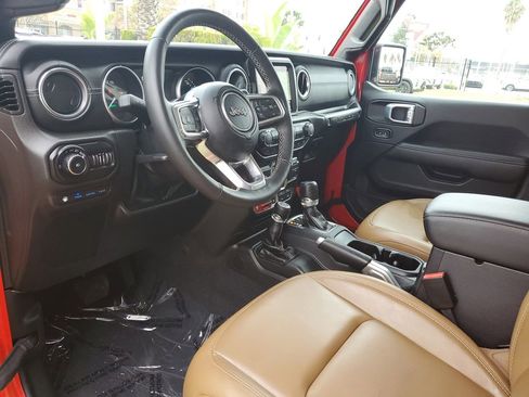 Used 2022 Jeep Wrangler Unlimited Rubicon 4xe w/ Steel Bumper Group image 19