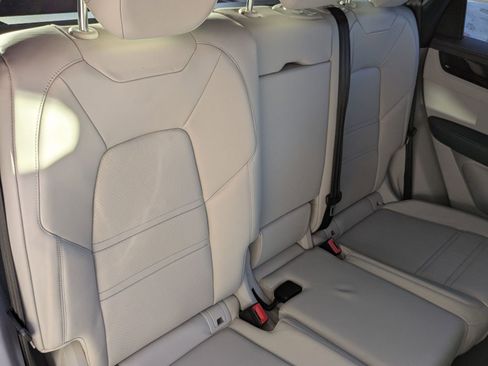 Certified 2023 Porsche Cayenne image 26