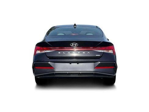 New 2026 Hyundai Elantra Limited FWD image 7