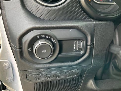 Used 2024 Jeep Wrangler Unlimited Rubicon image 24