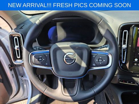 Used 2026 Volvo XC40 B5 Plus AWD/4WD image 12