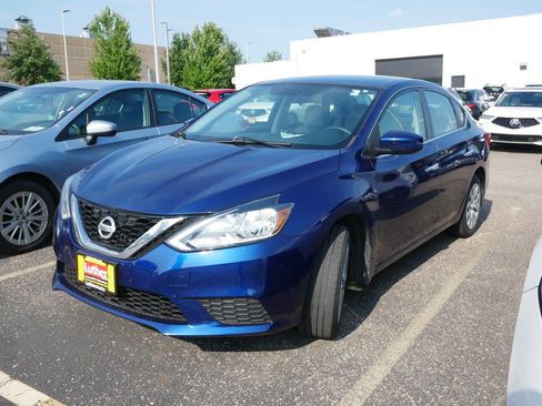Used 2016 Nissan Sentra SV w/ All Weather Package FWD image 3