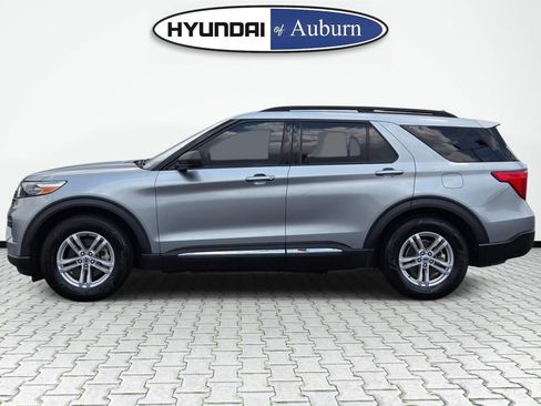 Used 2023 Ford Explorer XLT RWD image 10