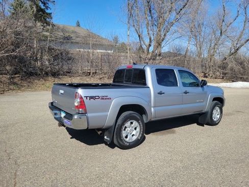 Used 2015 Toyota Tacoma 4x4 Double Cab w/ TRD Off-Road Package image 15