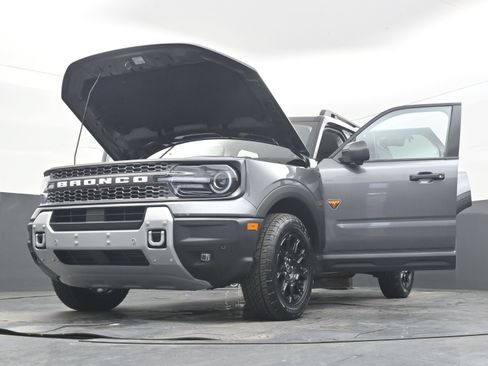 Used 2025 Ford Bronco Sport Badlands AWD/4WD image 41
