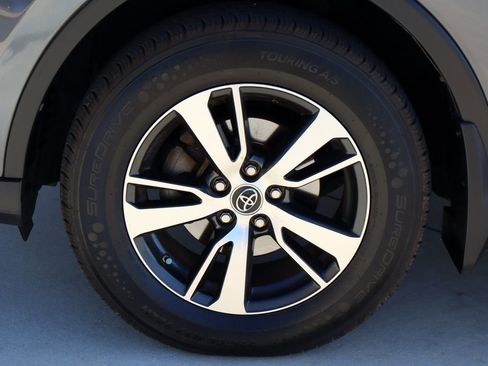 Used 2017 Toyota RAV4 XLE image 28