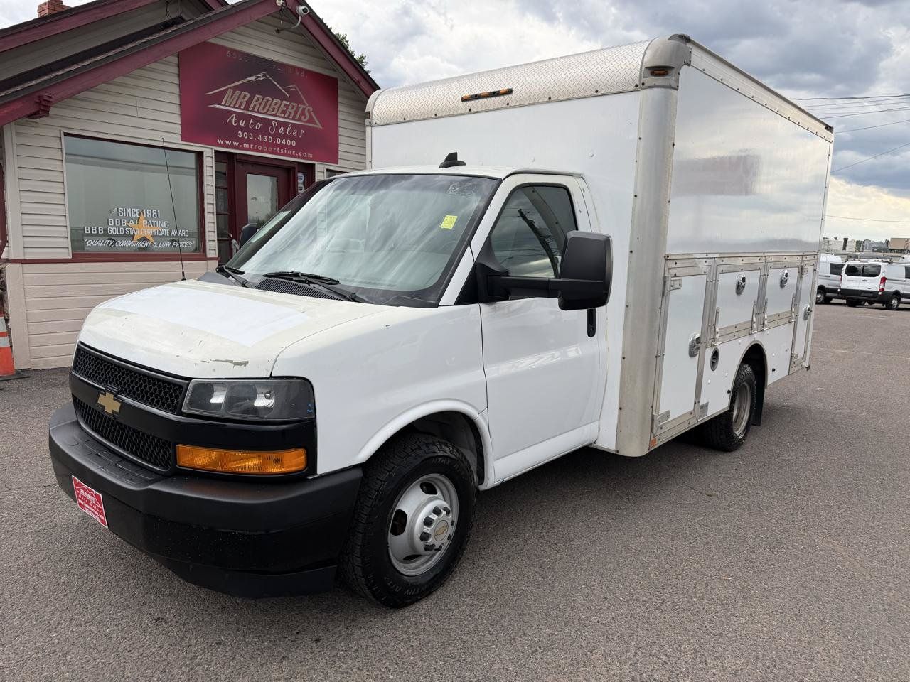 Used 2020 Chevrolet Express 3500 w/ Power Convenience Package RWD image 4