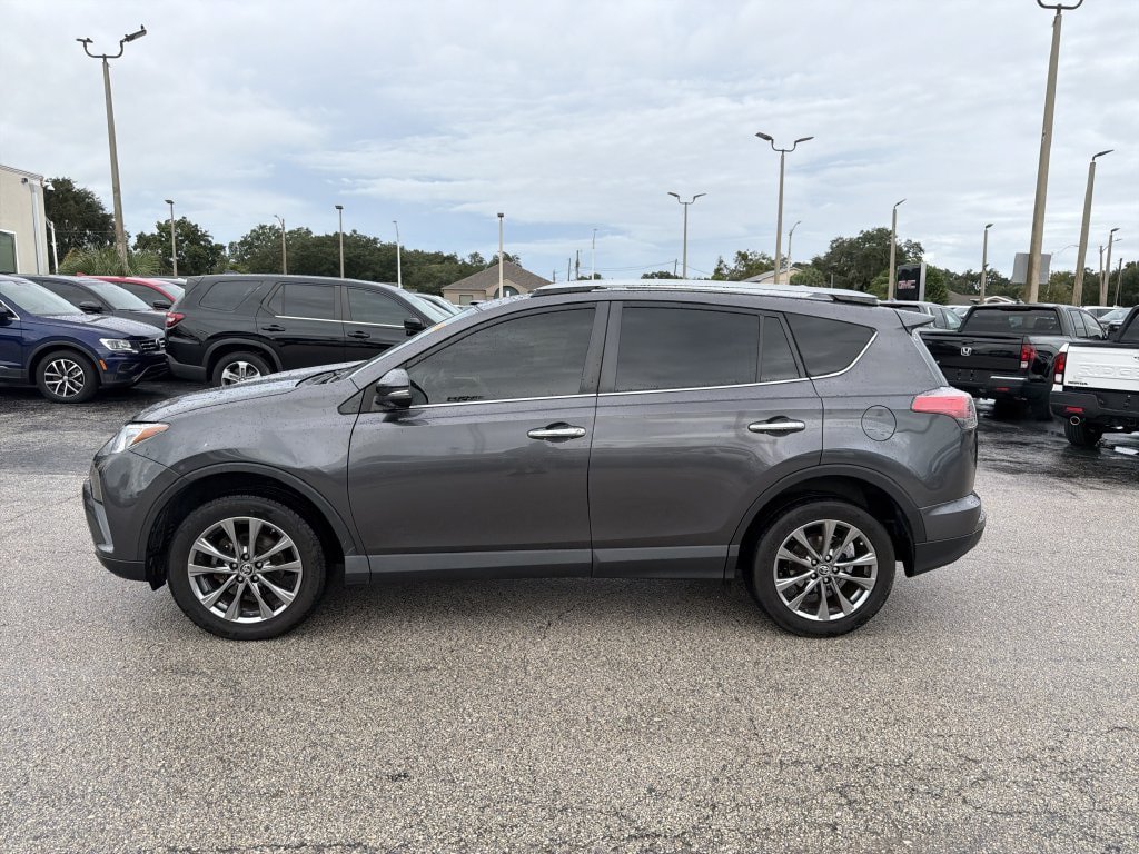 Used 2018 Toyota RAV4 Limited FWD image 7