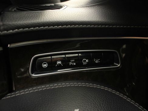 Used 2015 Mercedes-Benz S 550 4MATIC Coupe image 24