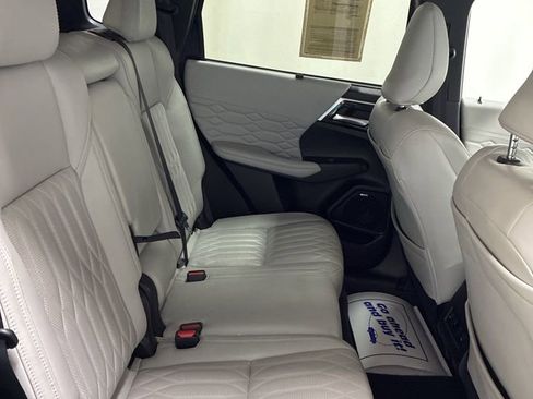 Used 2025 Mitsubishi Outlander SEL AWD/4WD image 30