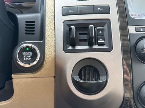 Used 2017 Ford Expedition Limited w/ Equipment Group 301A image 24