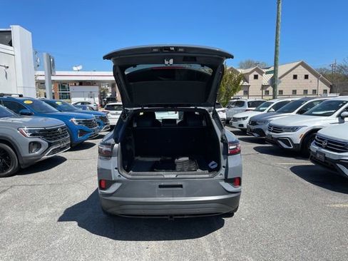 Used 2023 Volkswagen ID.4 Pro AWD/4WD image 9