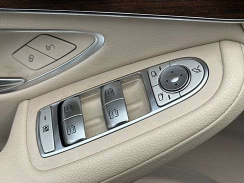 Certified 2022 Mercedes-Benz GLC 300 GLC 300 image 26