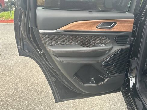 New 2026 Jeep Grand Cherokee Summit AWD/4WD image 20