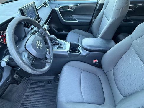 Certified 2022 Toyota RAV4 XLE image 5