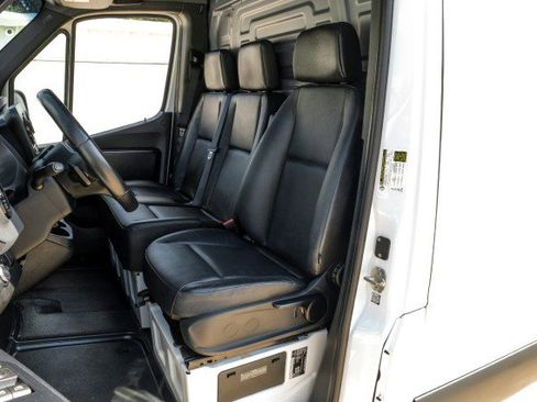 Used 2021 Mercedes-Benz Sprinter 3500 image 23