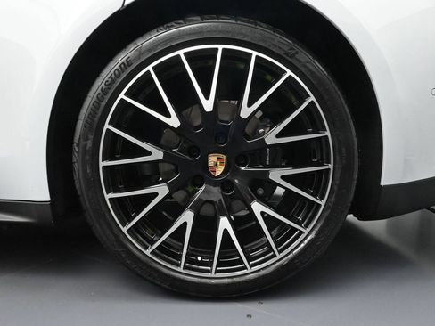 Used 2026 Porsche Panamera image 26