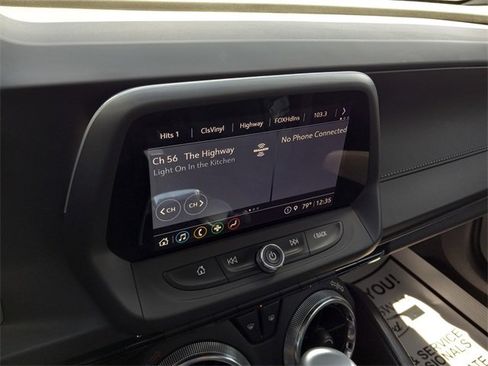 Used 2023 Chevrolet Camaro LT w/ Technology Package image 16