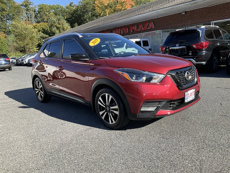 Used 2019 Nissan Kicks SR FWD image 3