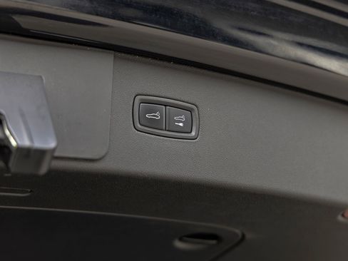 Certified 2023 Porsche Cayenne Platinum Edition AWD/4WD image 48