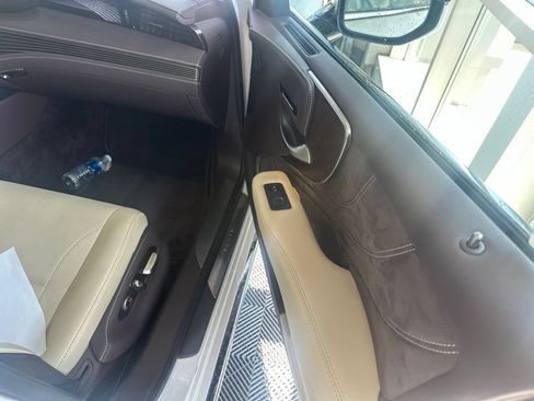 Used 2019 Lexus LS 500h AWD w/ Accessory Package (Z1) image 19