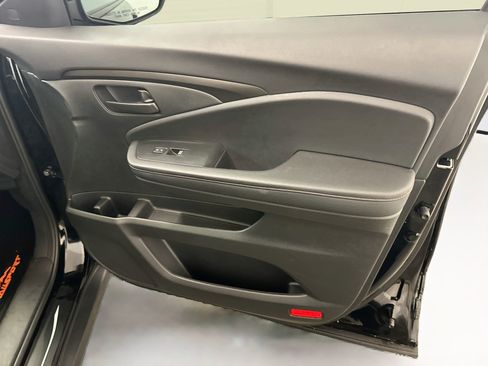 Used 2025 Honda Passport TrailSport image 35
