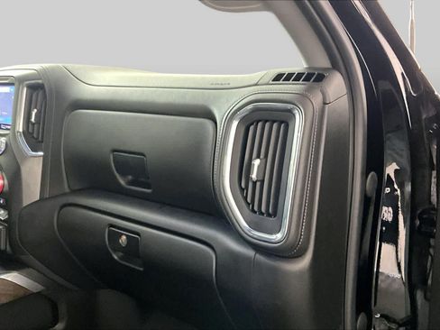 Used 2023 GMC Sierra 3500 Denali AWD/4WD image 18
