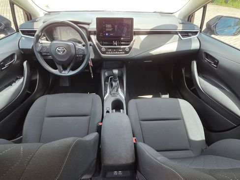 Used 2023 Toyota Corolla LE FWD image 4