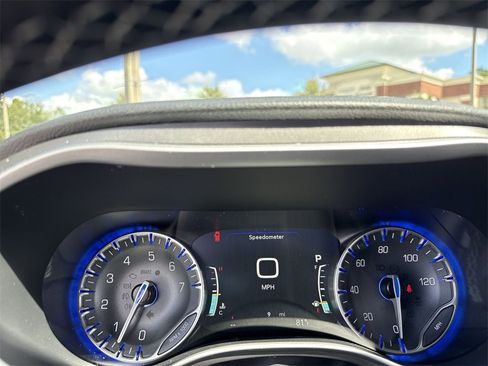 New 2026 Chrysler Pacifica Select image 17