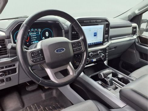 Used 2022 Ford F150 Lariat w/ Equipment Group 502A High AWD/4WD image 4