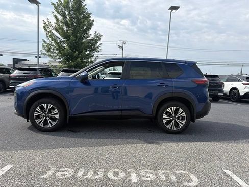 Used 2023 Nissan Rogue SV AWD/4WD image 4
