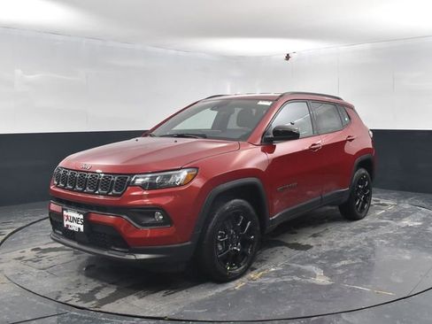 New 2026 Jeep Compass Latitude image 4