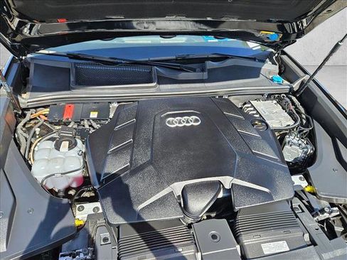 Used 2023 Audi Q8 Premium Plus w/ Premium Plus Package image 23