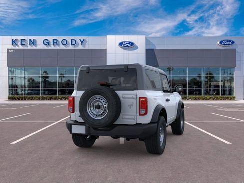New 2026 Ford Bronco 2-Door AWD/4WD image 8