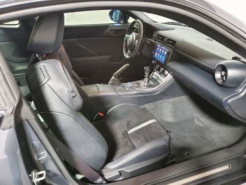 Used 2024 Toyota GR86 Premium image 9