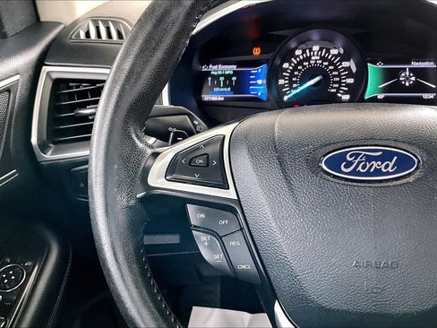 Used 2016 Ford Edge Titanium w/ Technology Package FWD image 10