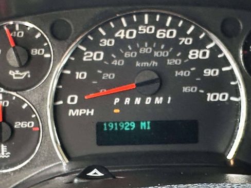 Used 2012 Chevrolet Express 3500 Extended RWD image 28
