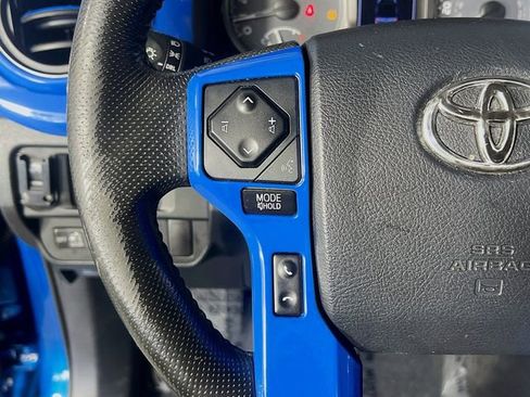 Used 2016 Toyota Tacoma SR5 RWD image 17