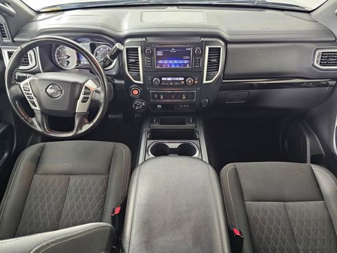 Used 2019 Nissan Titan SV w/ SV Convenience Package image 17