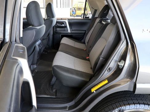 Used 2015 Toyota 4Runner SR5 image 21