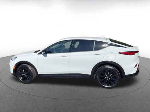 Used 2025 Buick Envista Sport Touring image 10