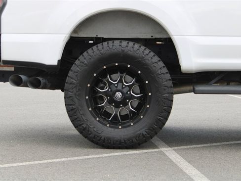 Used 2019 Ford F250 XLT w/ Snow Plow Prep Package AWD/4WD image 8