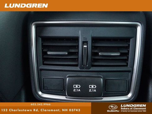 Used 2023 Subaru Forester Premium AWD/4WD image 32