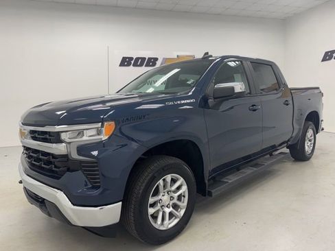 Used 2023 Chevrolet Silverado 1500 LT image 1